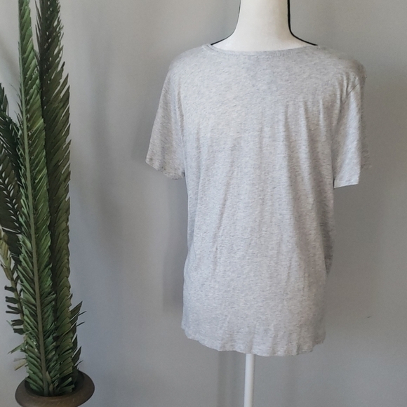 Cato gray heather tee with black heart graphic - Picture 7 of 8